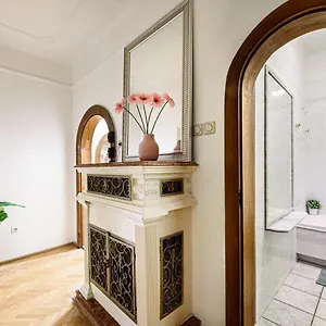 https://stylish-homes-downtown-buda.inbudapesthotels.com
