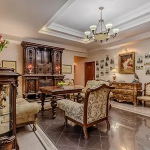 Hotel Gallery Gintama Apgrade, Kiev